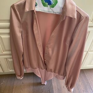 L'Academie body suite.